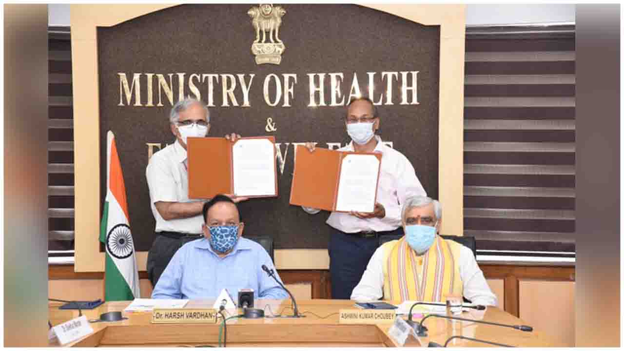 Dr. Harsh Vardhan presided the signing of MoU between fssaiindia under MoHFW INDIA & CSIR IND under India DST in the presence of Ashwini K Choubey .  