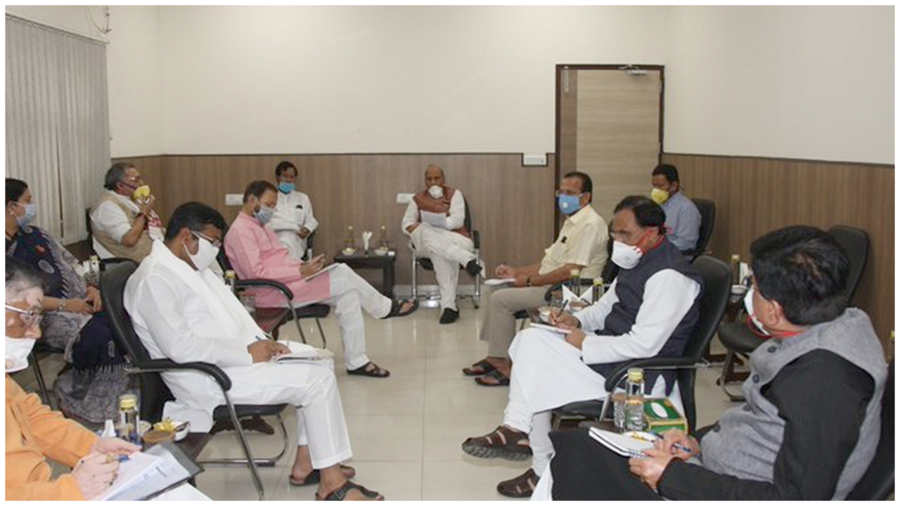 Group of Ministers under chairmanship of Raksha Mantri  @rajnathsingh reviews situation in the wake of extension of #lockdown due to #COVID19 up to May 3 and allowing partial economic activity in non-hotspot zones from April 20 onwards